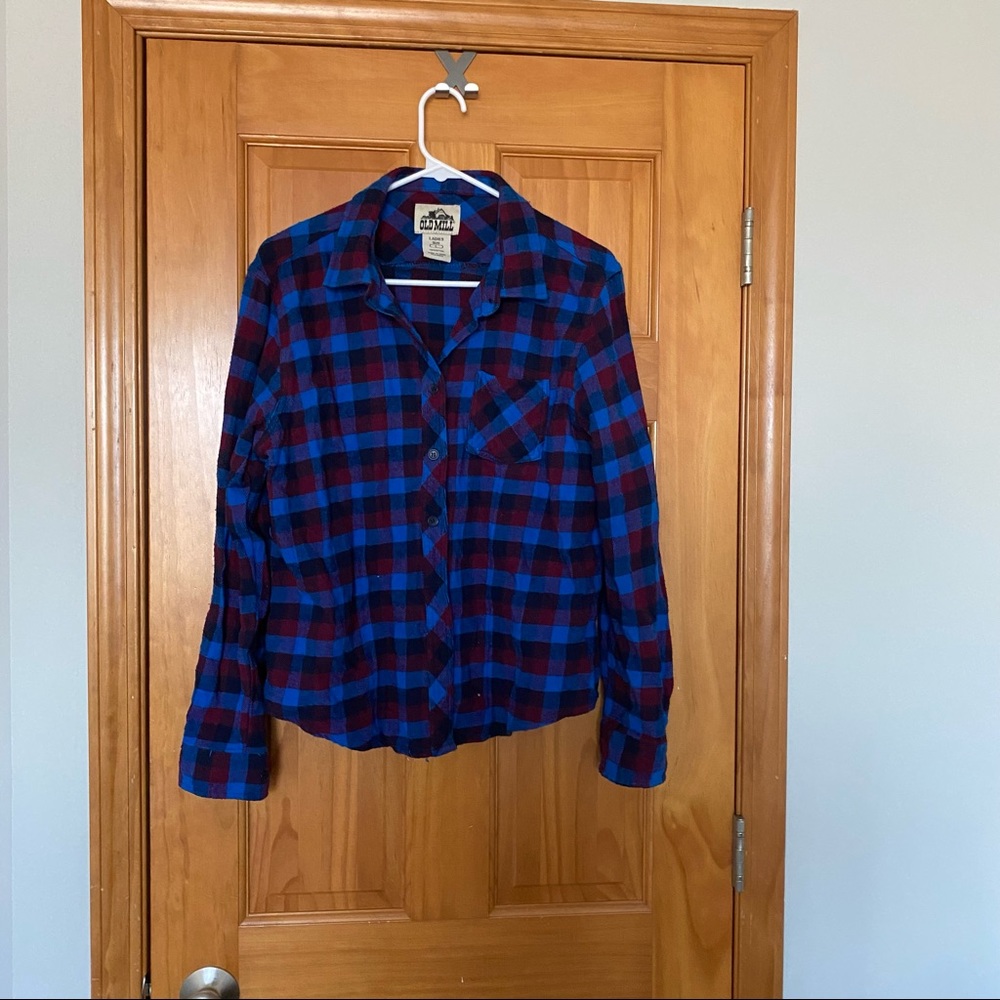 Blue and maroon button up flannel 👛
